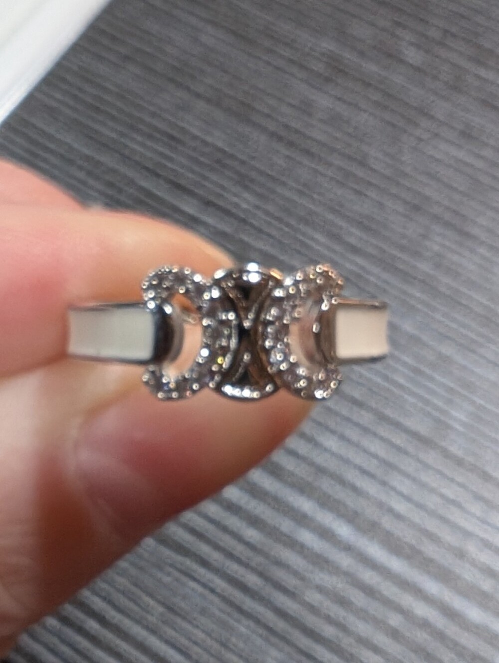 Silver-Tone CZ Double-Circle Women's Fashion Ring